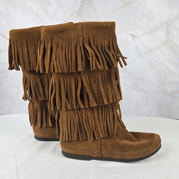 Minnetonka Size 7 3-Layer Fringe Boot Brown Suede Leather Pull On Style NWOT - Picture 3 of 14